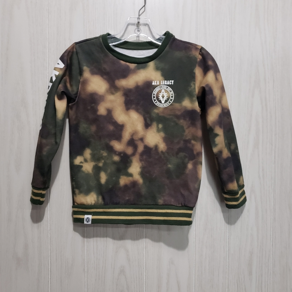 Boys‎ Akademiks top
